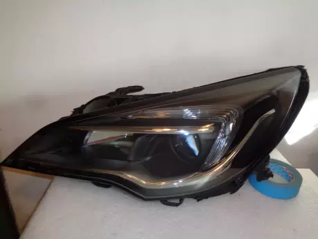 Opel astra K levé světlo