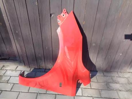 Opel corsa E levý blatník