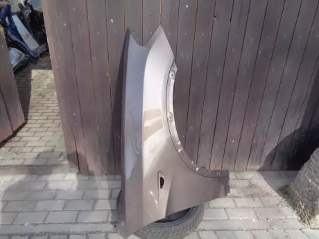 BMW X3 F25 pravý blatník