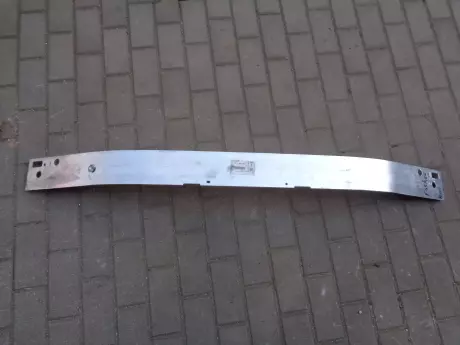 BMW 2 F45/46 výztuha předního nárazníku