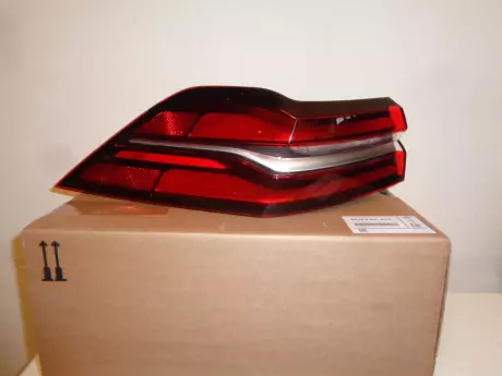 BMW 5 G60 levá zadní lampa