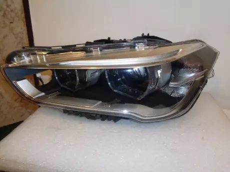 BMW X1 F48 světlo LED levý