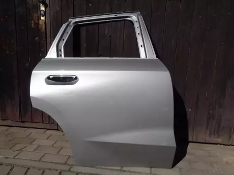 BMW X1 U11 dveře pravý zadní