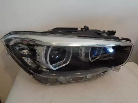 BMW 1 F20 LCI pravý LED světlo Black line