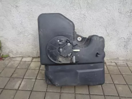 BMW 5 F10/11 nádrž Adblue s čerpadlem
