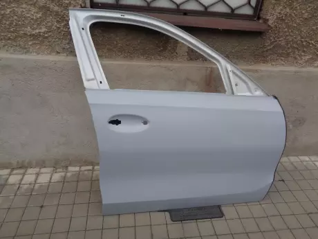 BMW X7 G07 dveře pravé přední