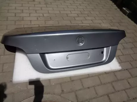 BMW 5 E60 zadní víko