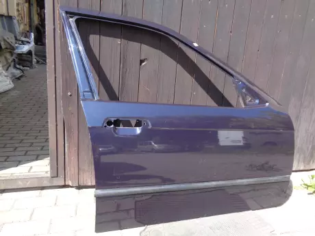 BMW 3 E36 dveře pravé přední