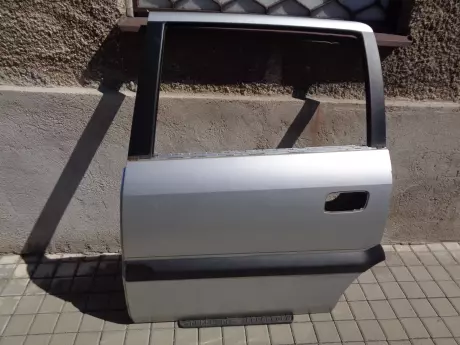 Opel zafira A dveře levé zadní