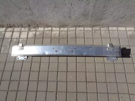 Opel corsa F přední výztuha nárazníku