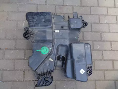 Opel zafira life nádrž Adblue s čerpadlem