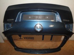 Opel astra J combi zadní víko  