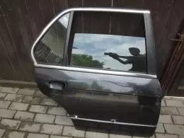 originál BMW 3 E30 dveře zadní pravé