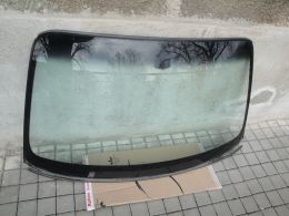 BMW 1 čelní sklo 