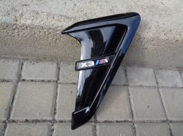 BMW X3 M F97 pravá lišta blatníku  