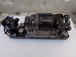 BMW F01 / F07 / F11 kompresor měchy  