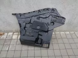 BMW 5 G61 levý držák zadního nárazníku 