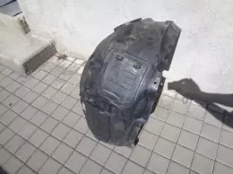 BMW 3 F30 levý přední plastový podběh  