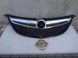 Opel zafira C maska 
