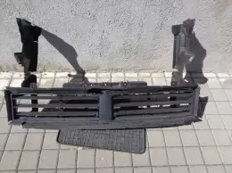 BMW X1 U11 vedení vzduchu spodní - žaluzie  